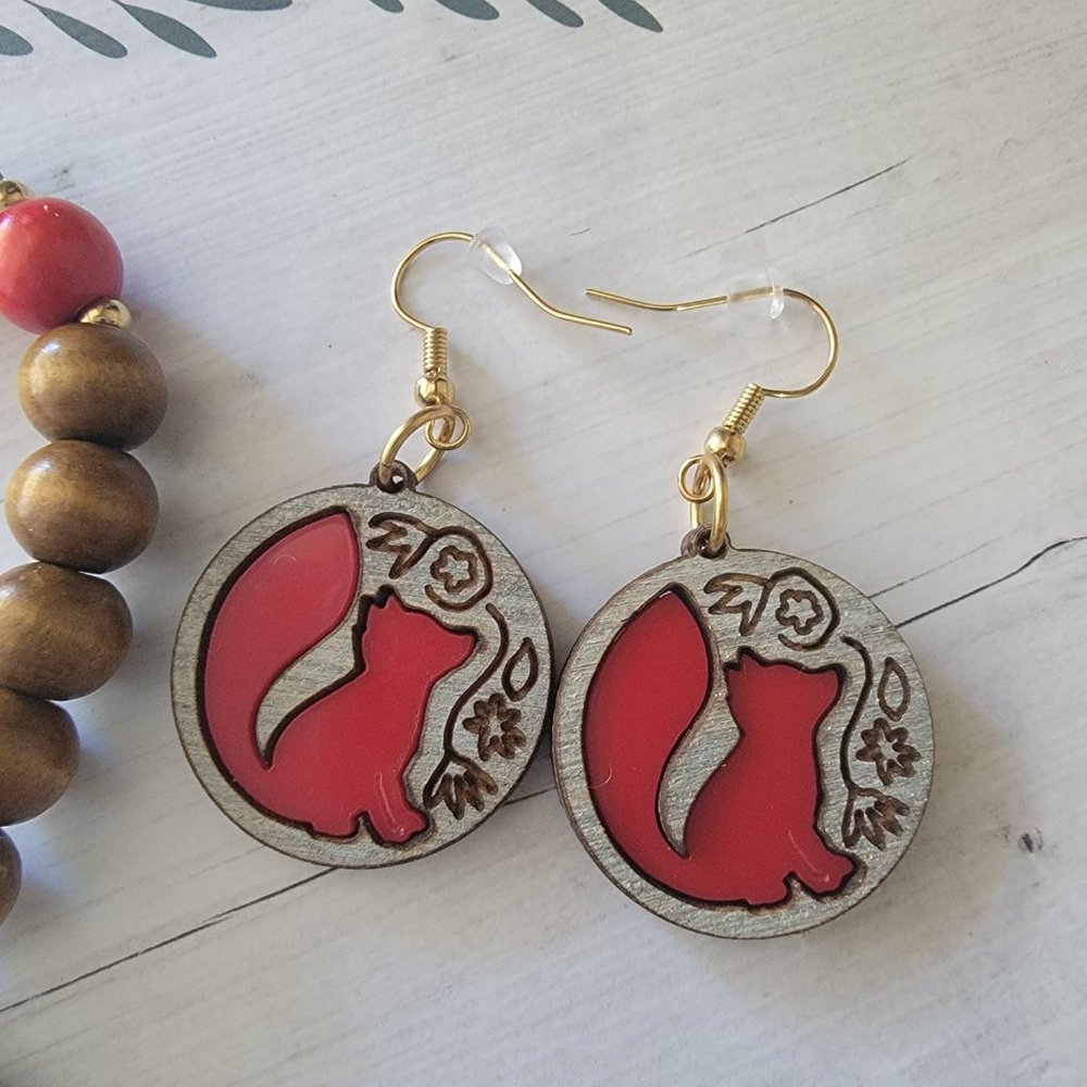 Handmade |Brown & Red Wood Bead Woodland Animal Pendant Bracelet and Earring Set - Picture 5 of 7